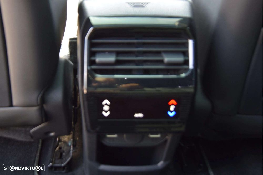 Peugeot E-5008 73 kWh GT - 34