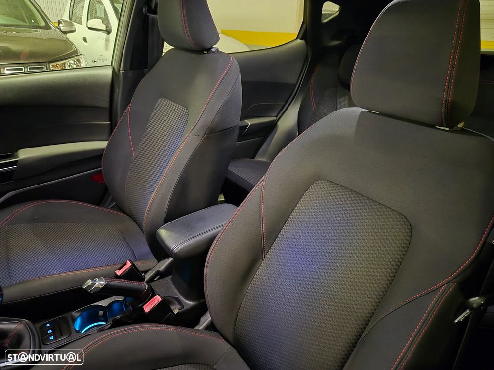 Ford Fiesta 1.0 EcoBoost ST-Line - 25