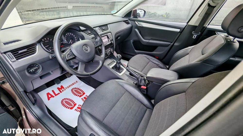Skoda Octavia 1.6 TDI DPF Elegance - 5