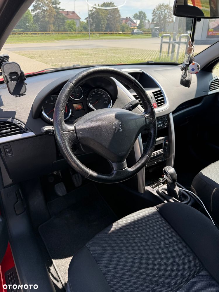 Peugeot 207 - 25