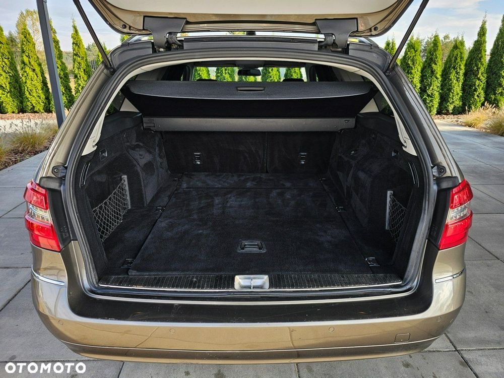 Mercedes-Benz Klasa E - 26