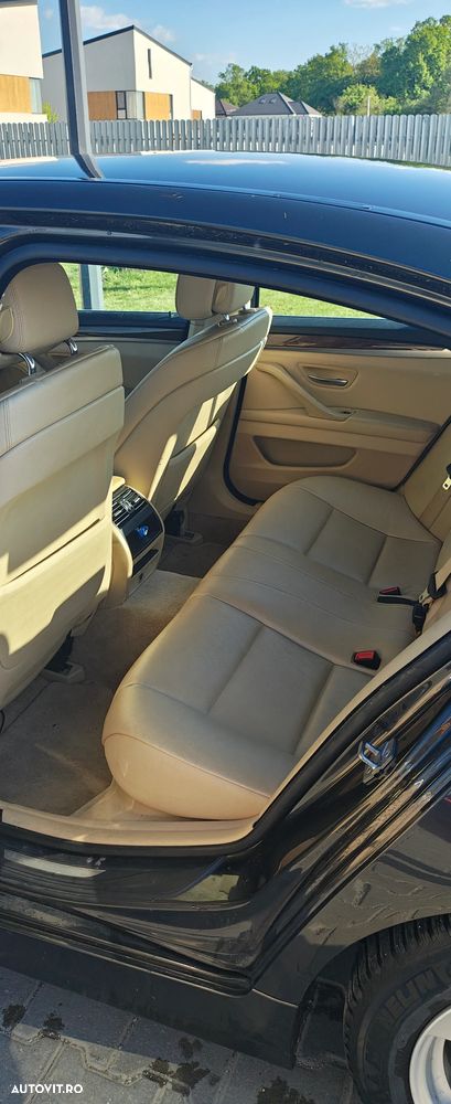 BMW Seria 5 525d xDrive Aut. - 2