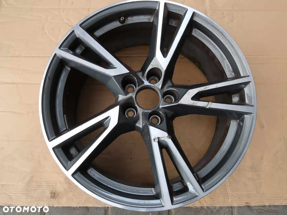 Z7 Felga Audi Q5 80a601025R 8x19et39 - 1