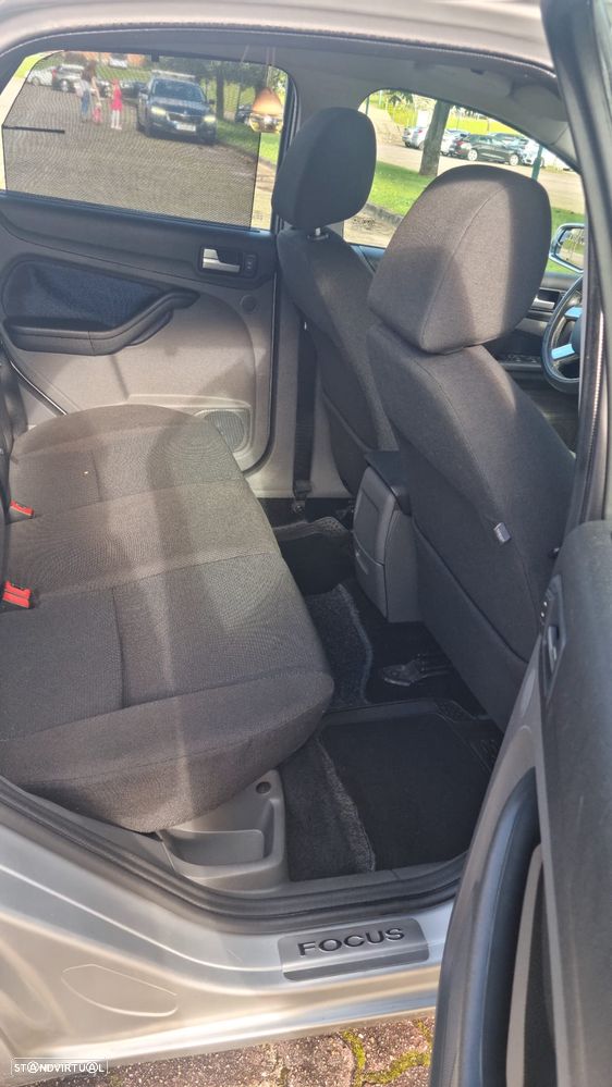 Ford Focus 1.6 TDCi Ghia - 14