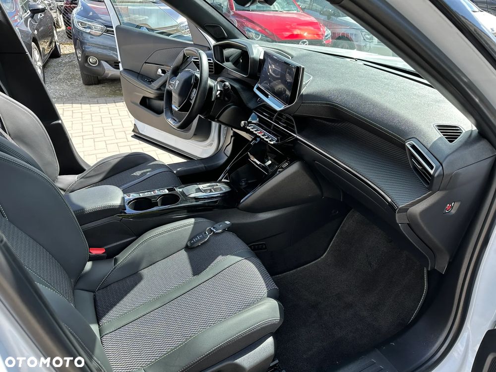 Peugeot 2008 - 25