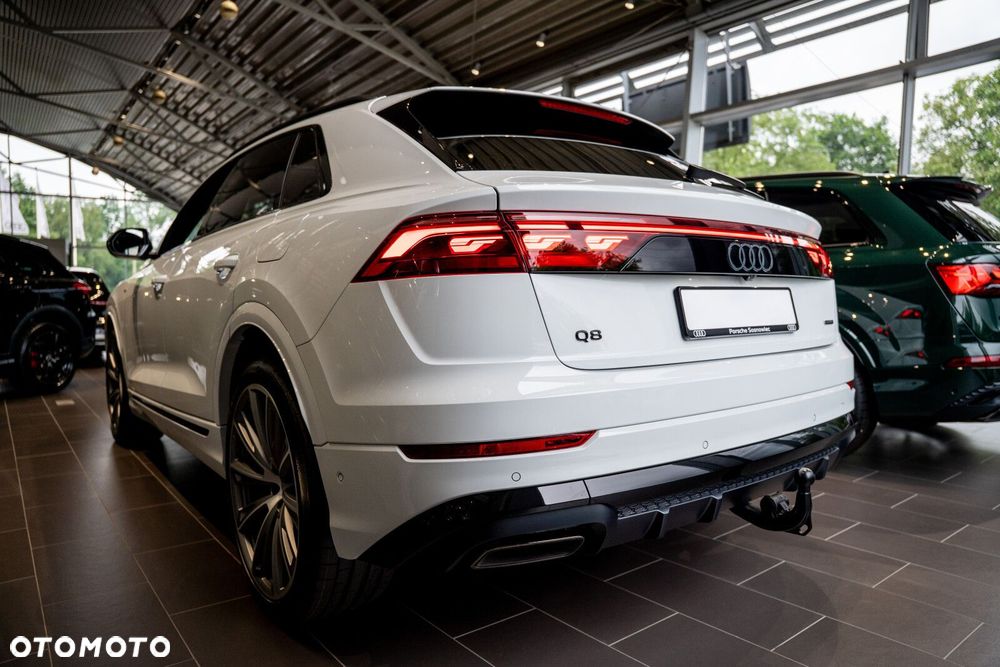 Audi Q8 - 12