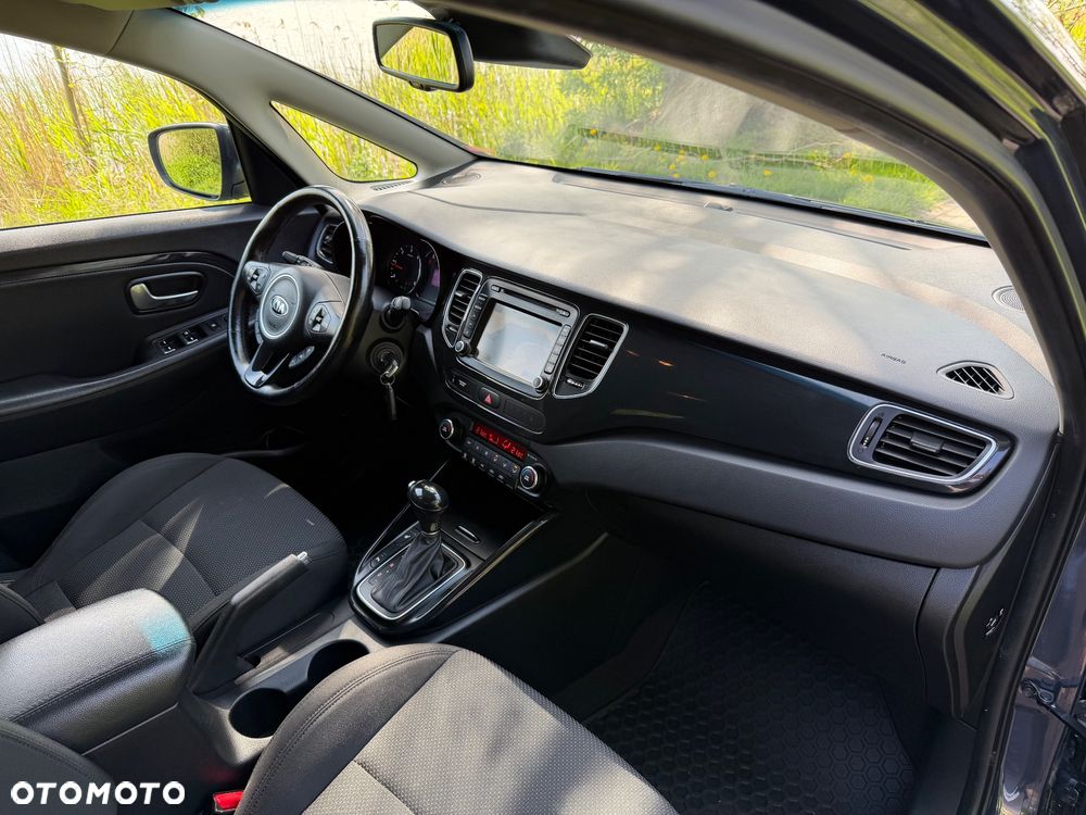 Kia Carens 1.7 CRDi 141 Dream Team Edition - 12