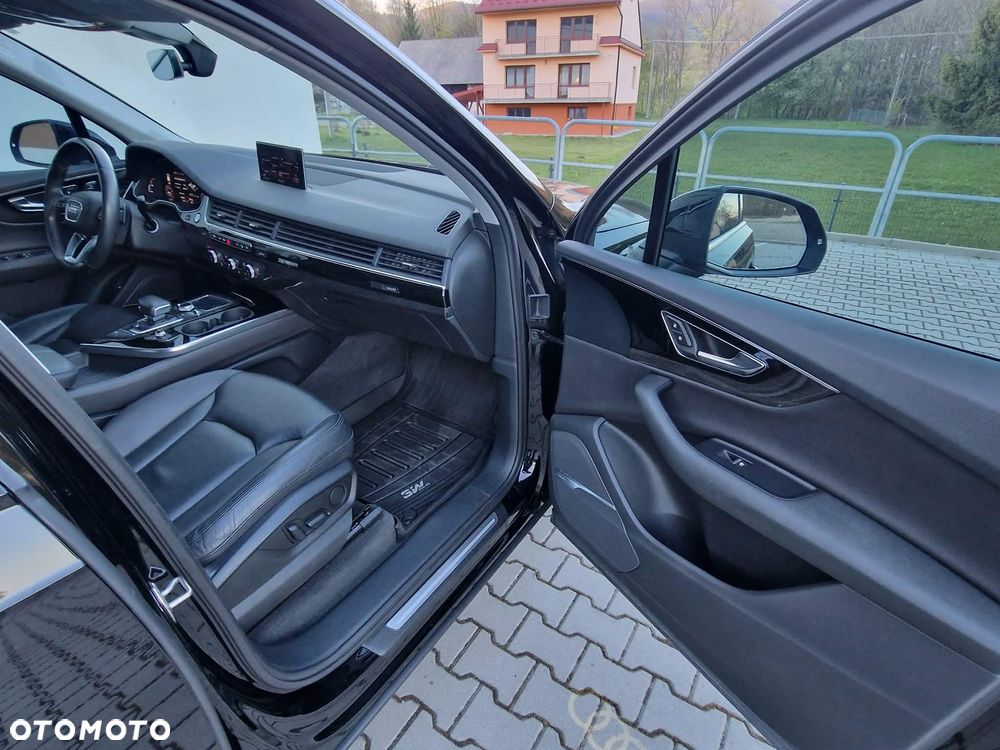 Audi Q7 - 10