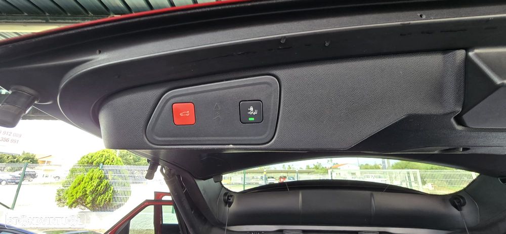 Peugeot 3008 1.6 Hybrid GT Pack e-EAT8 - 30