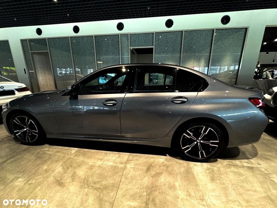 BMW Seria 3 318i M Sport - 6
