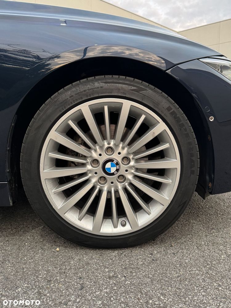 BMW Seria 3 328i Luxury Line - 32