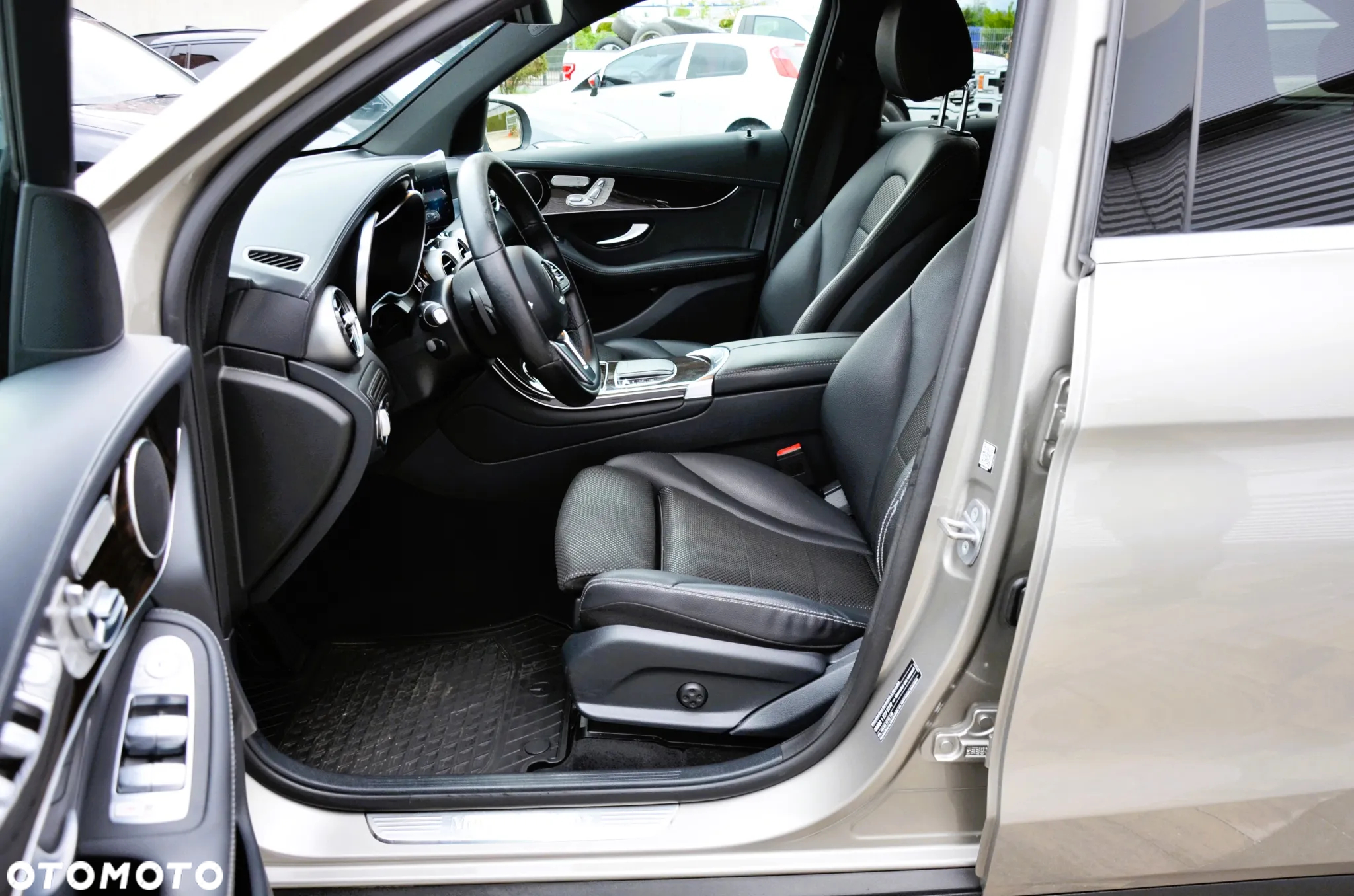 Mercedes-Benz GLC 300 de 4Matic 9G-TRONIC Exclusive - 16