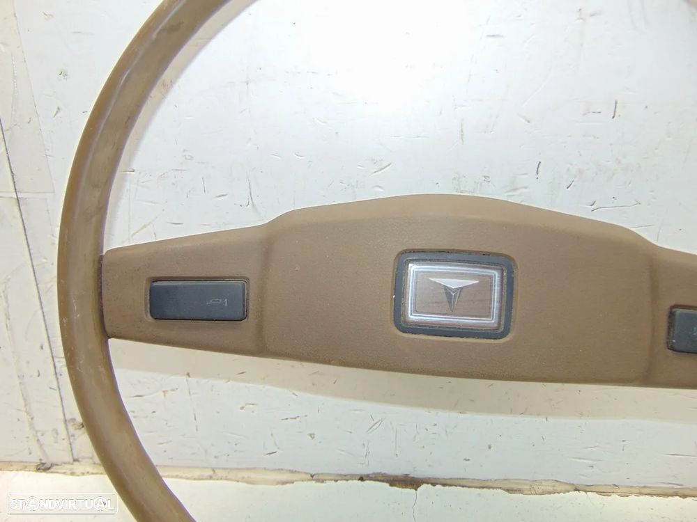 Toyota Hiace LH20 volante - 3