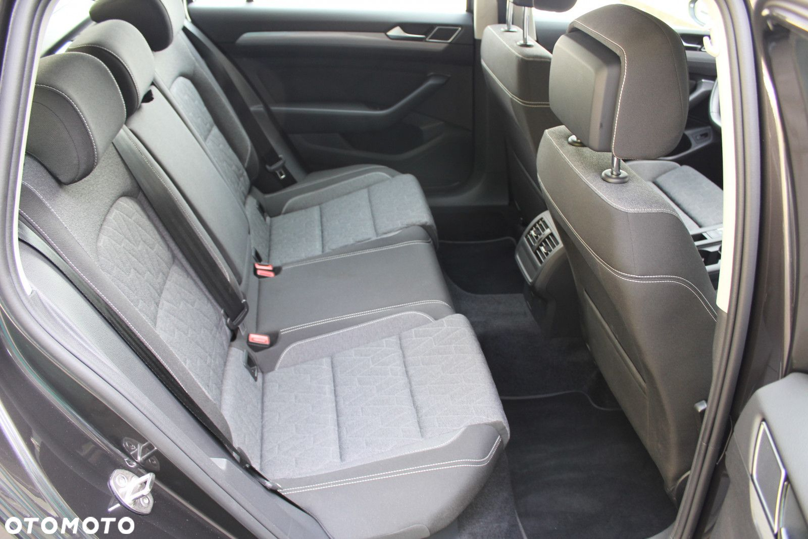 Volkswagen Passat 1.5 TSI EVO Business DSG - 15
