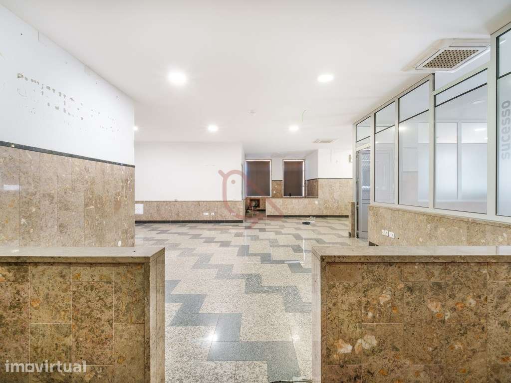 Arrendamento de Espaço Empresarial / Escritório - Jardoeira, Batalha - Grande imagem: 3/31