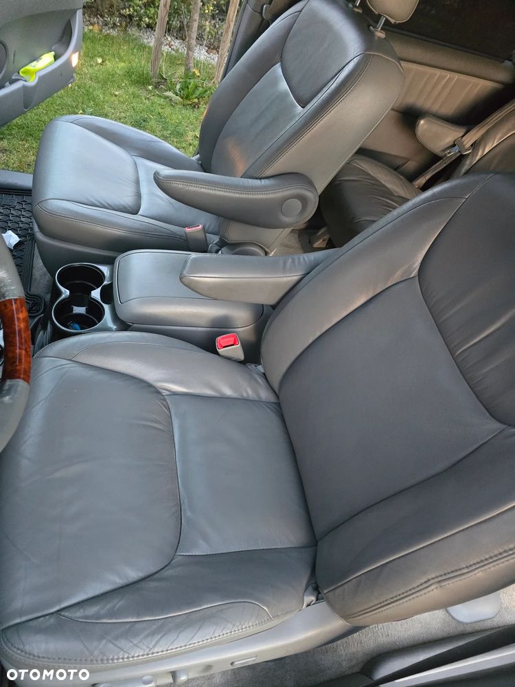Toyota Sienna 3.5 V6 - 18