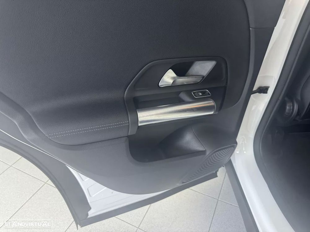 Mercedes-Benz GLA 200 d AMG Line - 10