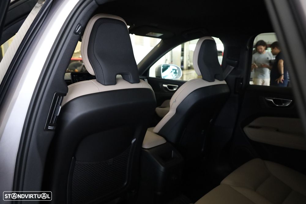 Volvo XC 60 2.0 T6 PHEV Core AWD - 15