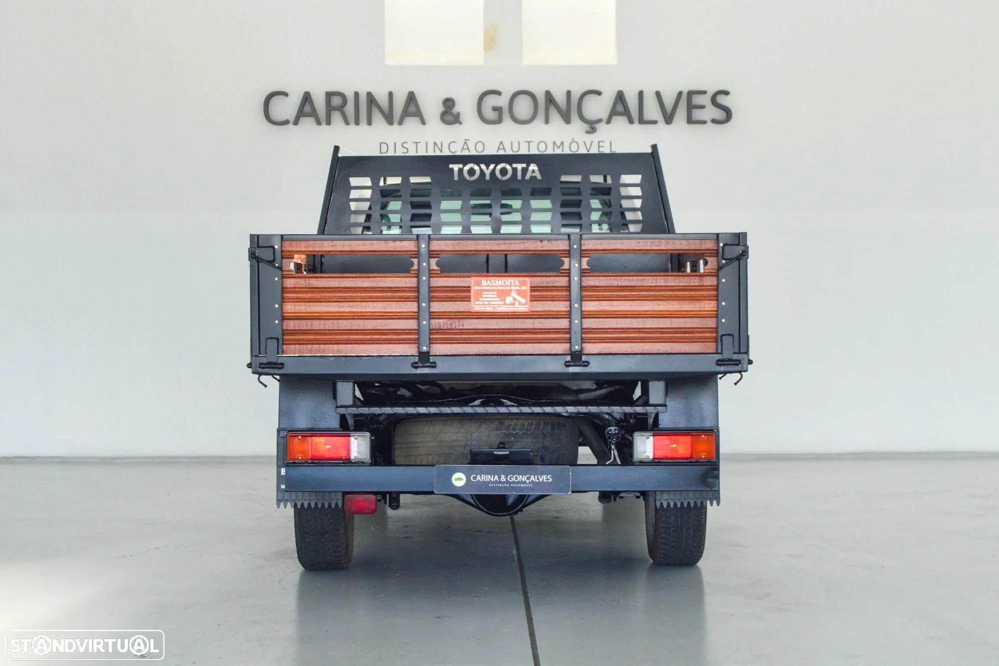 Toyota Hilux 2.4 D-4D 4X4 Cabine Simples 2L - 13