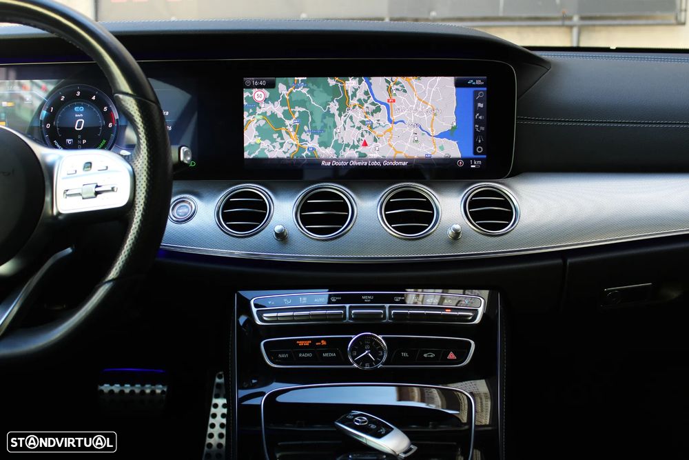 Mercedes-Benz E 300 de 4Matic 9G-TRONIC AMG Line - 19