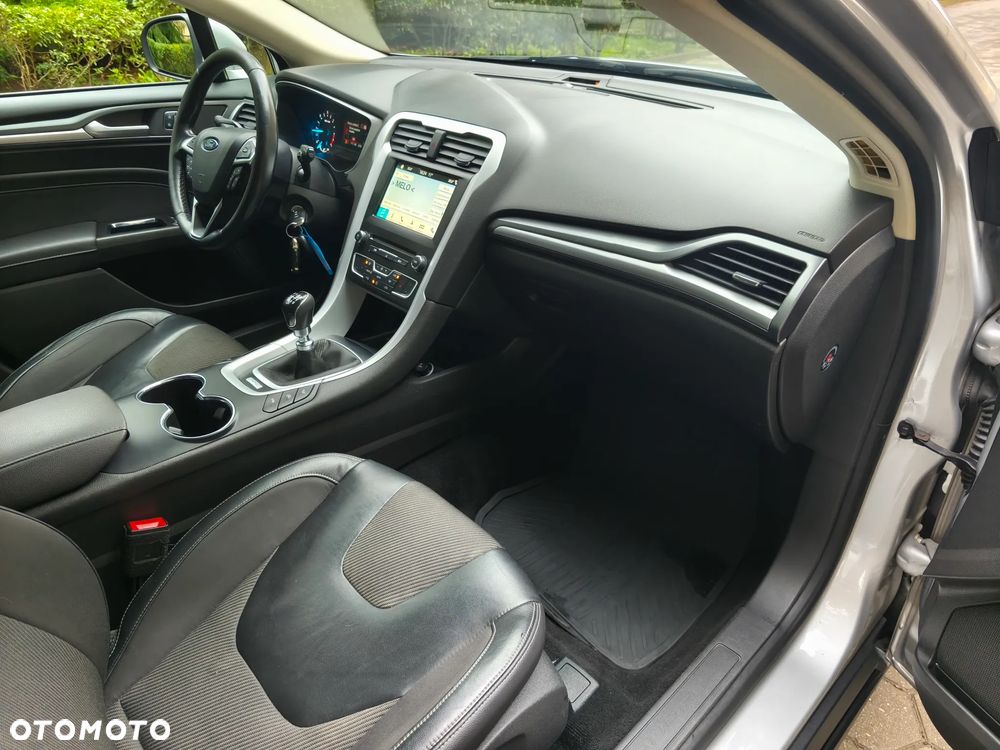 Ford Mondeo 2.0 TDCi Start-Stopp Titanium - 19