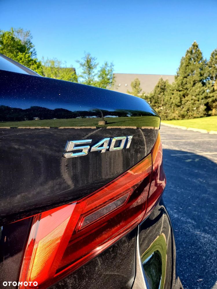 BMW Seria 5 540i xDrive M Sport Edition - 7