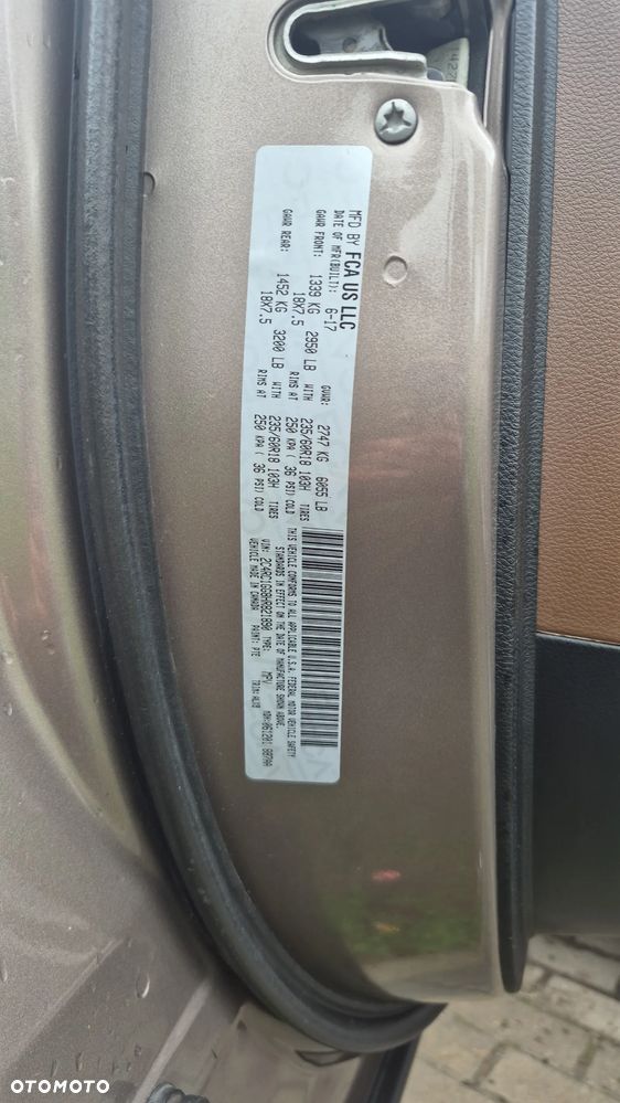 Chrysler Pacifica - 31