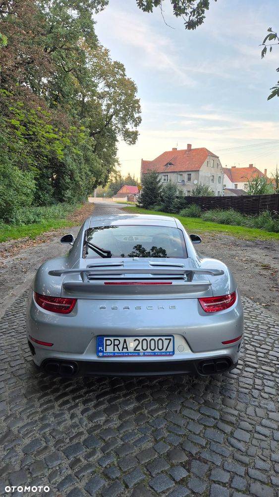 Porsche 911 Turbo - 6