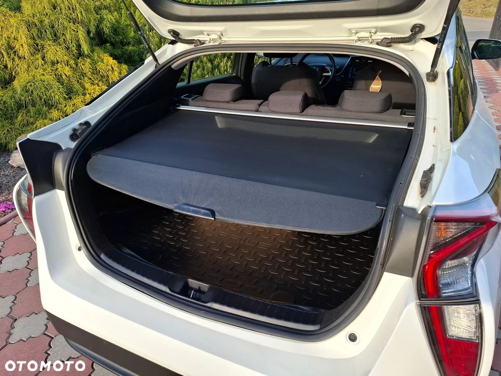 Toyota Prius Hybrid Comfort - 26