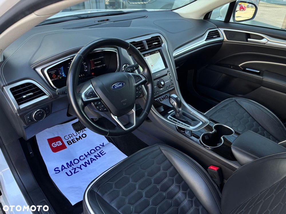 Ford Mondeo 2.0 Hybrid Vignale - 11