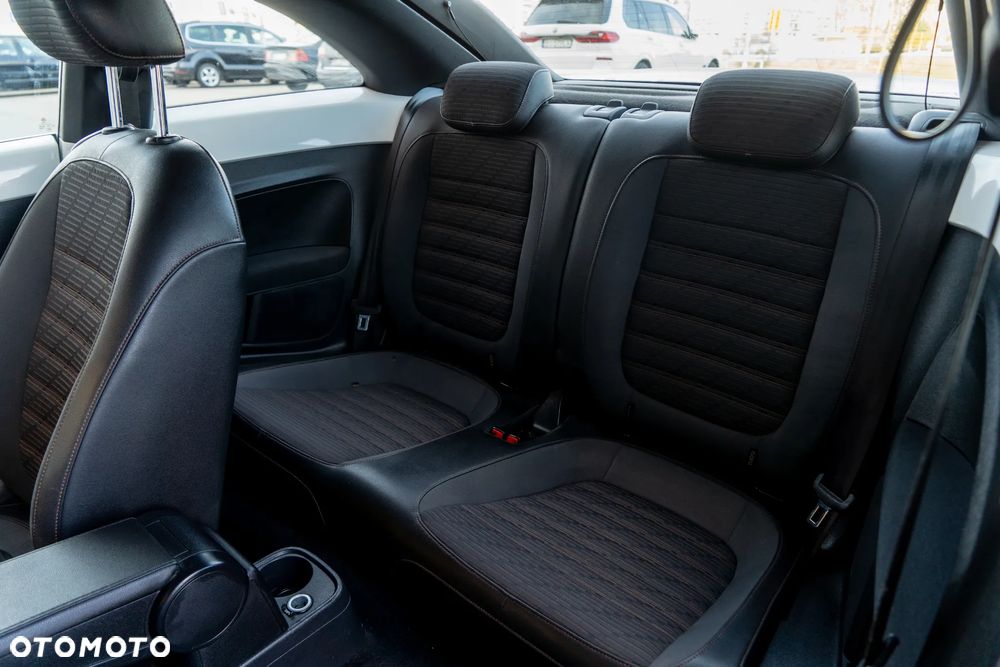Volkswagen Beetle ver-1-6-tdi-bluemotion-technology-cup - 14