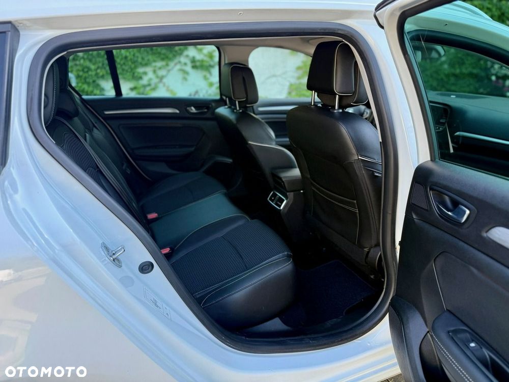 Renault Megane ENERGY TCe 165 EDC BOSE EDITION - 6