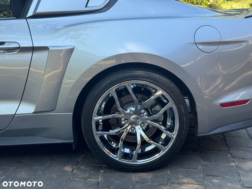Ford Mustang - 10