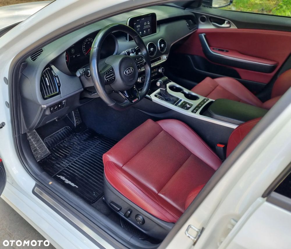 Kia Stinger 3.3 T-GDI V6 GT AWD - 12
