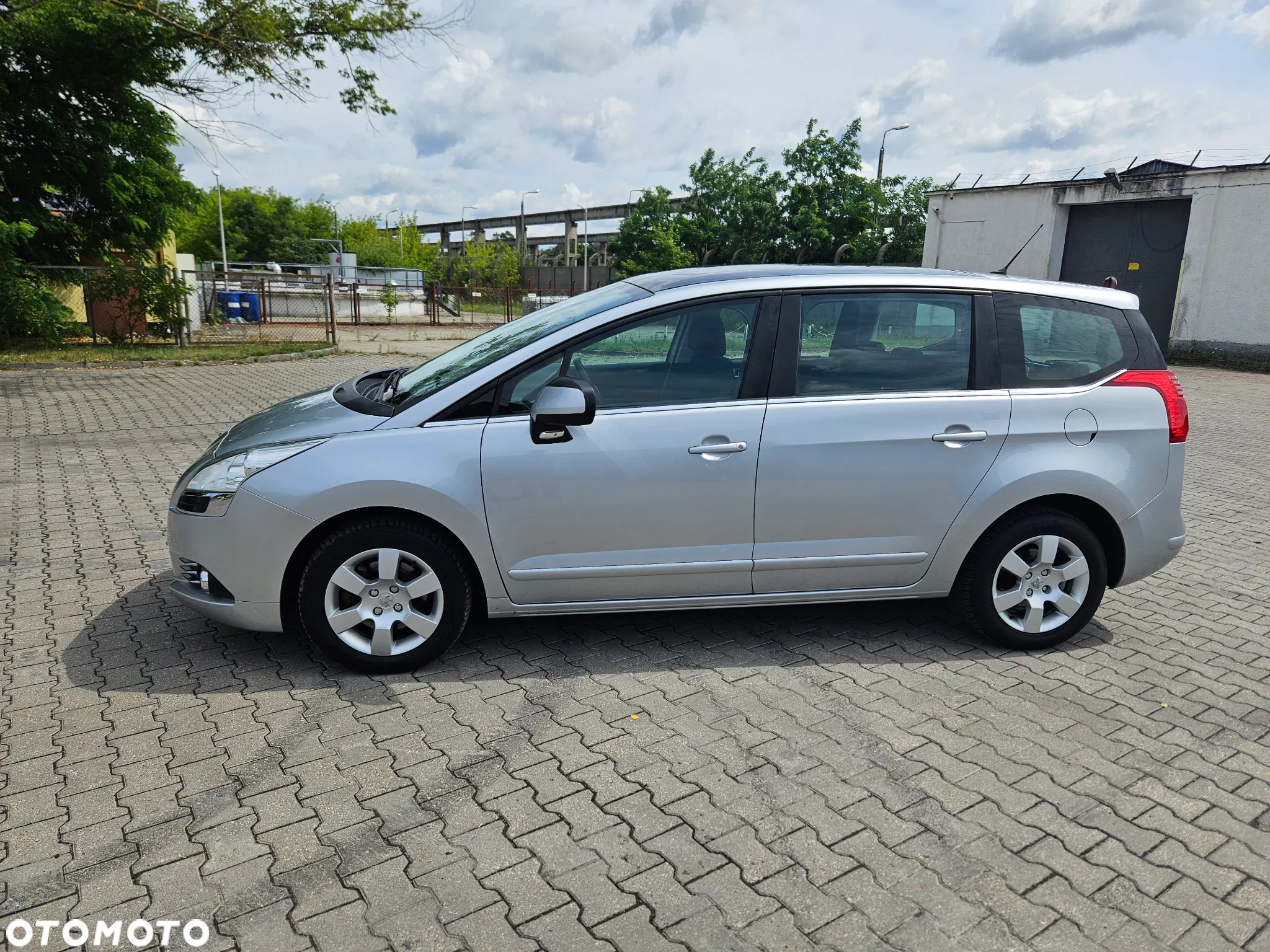 Peugeot 5008 1.6 THP Business Line 7os - 5