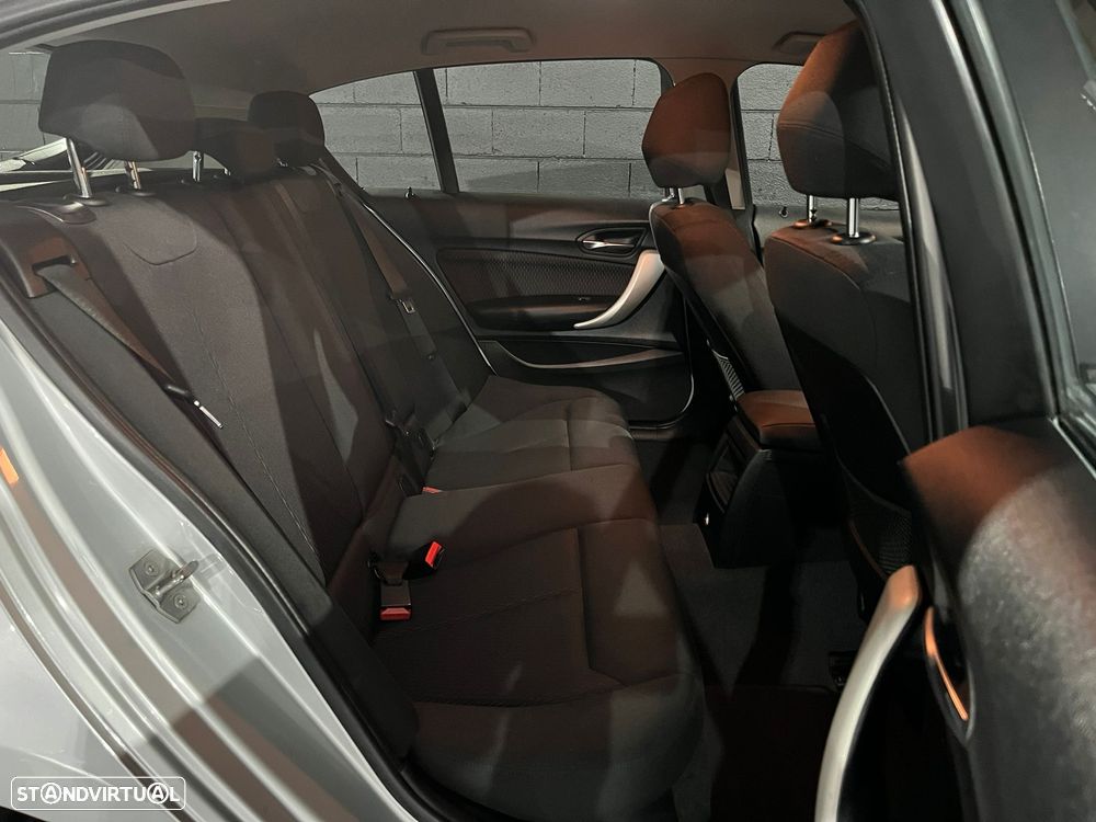 BMW 116 d Advantage - 13