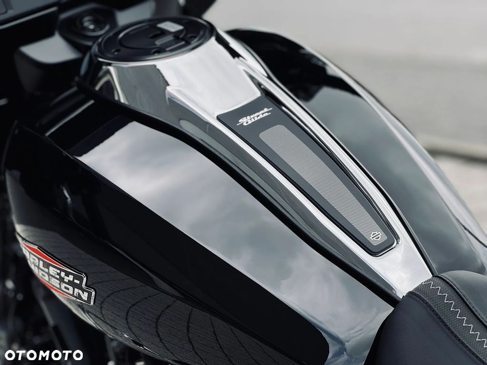 Harley-Davidson Touring Street Glide - 14