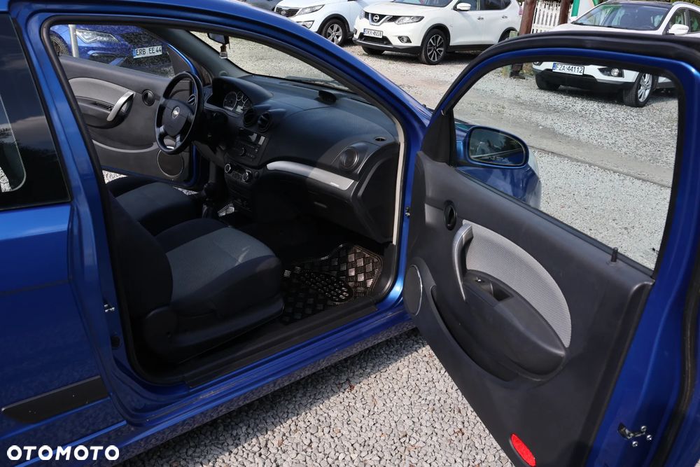 Chevrolet Aveo 1.4 16V LS - 11