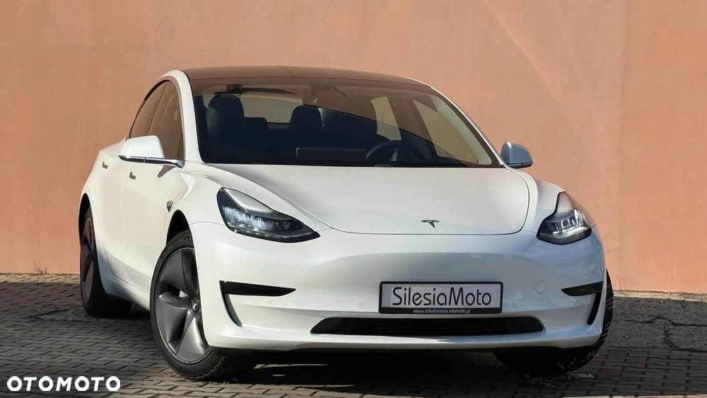 Tesla Model 3 - 2