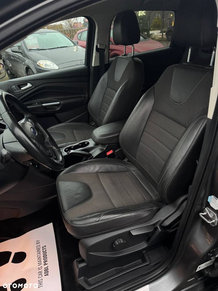 Ford Kuga 2.0 TDCi 4x4 Titanium - 32