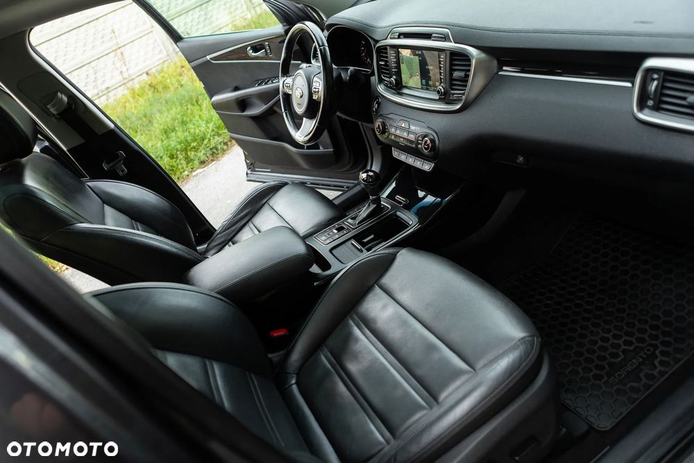 Kia Sorento - 34