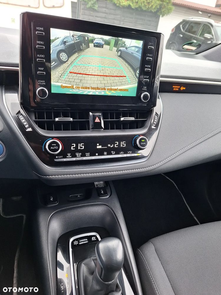 Toyota Corolla 2.0 Hybrid Touring Sports Business Edition - 11