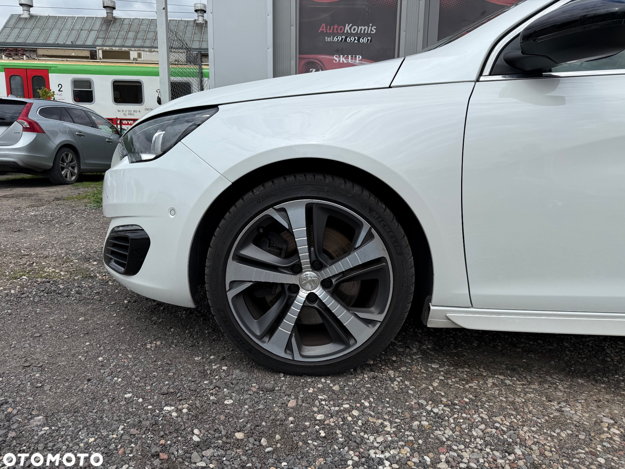 Peugeot 308 1.6 e-THP GT S&S - 11