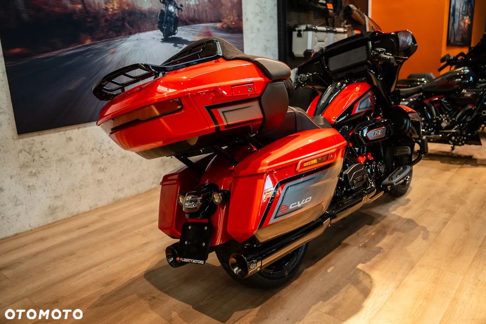 Harley-Davidson CVO Street Glide - 4