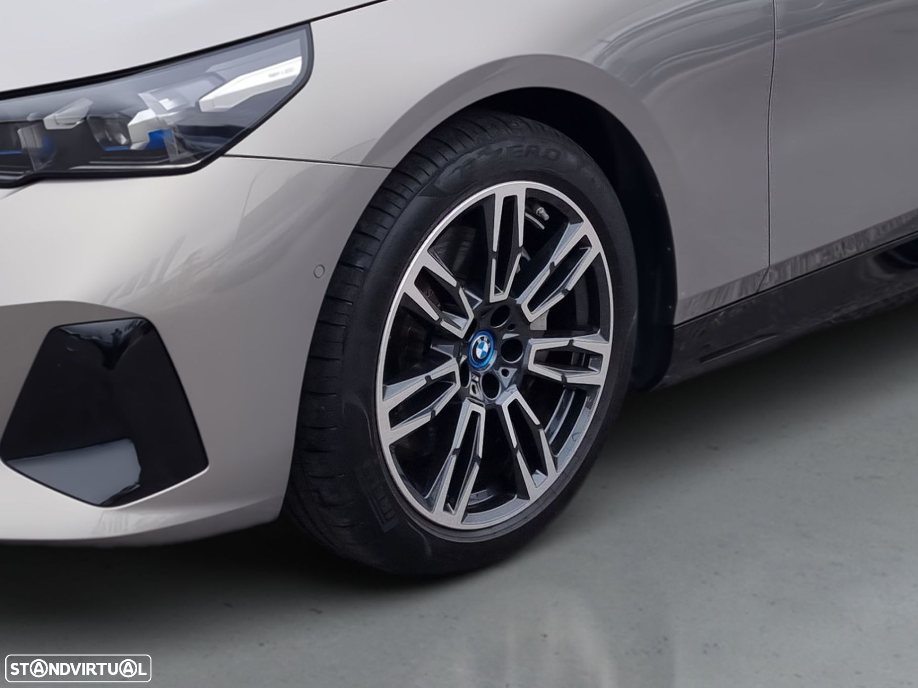 BMW i5 eDrive40 Pack Desportivo M - 4