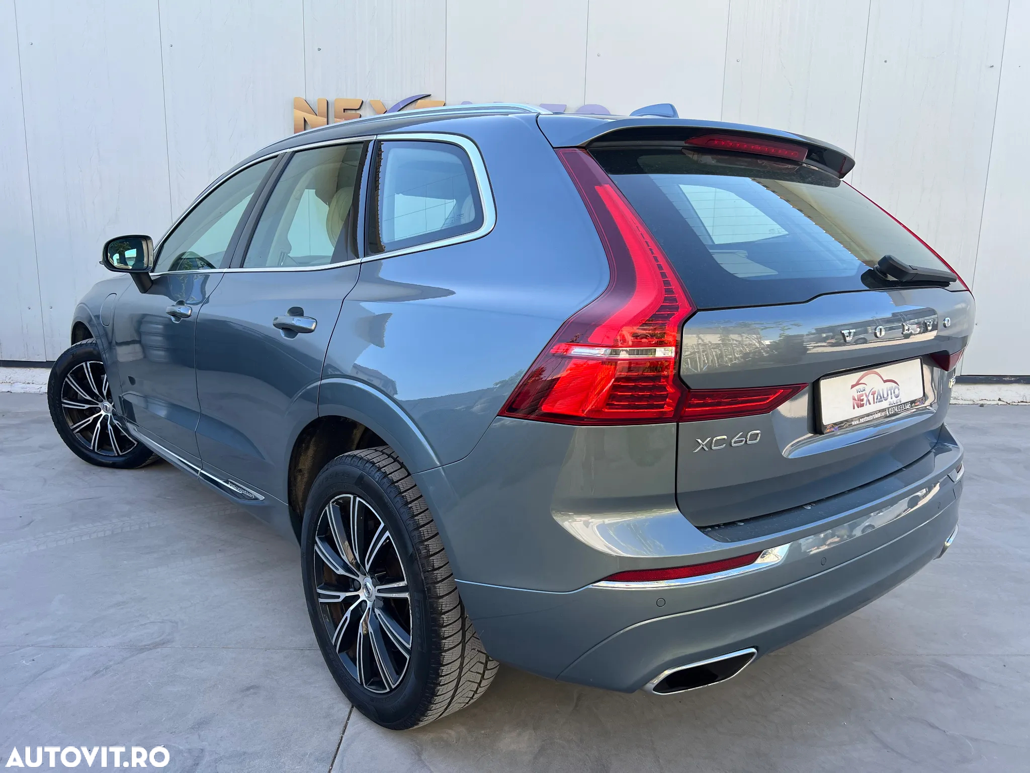 Volvo XC 60 T8 Twin Engine AWD Geartronic Inscription - 4
