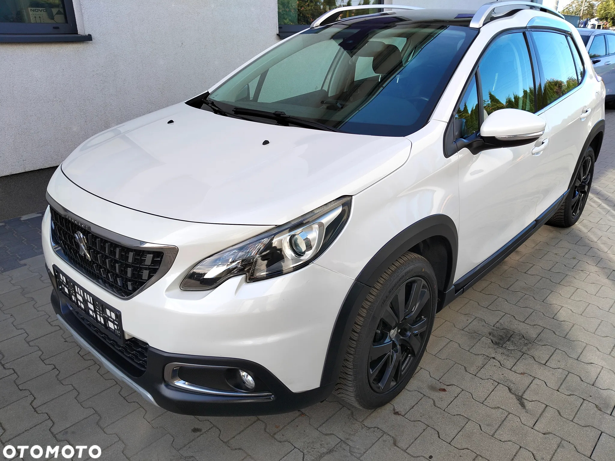 Peugeot 2008 PureTech 110 Stop&Start Allure - 32