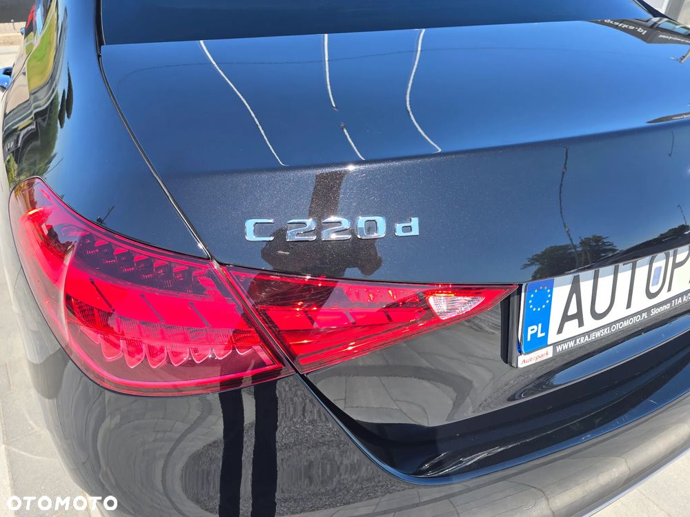 Mercedes-Benz Klasa C 220 d mHEV AMG - 15