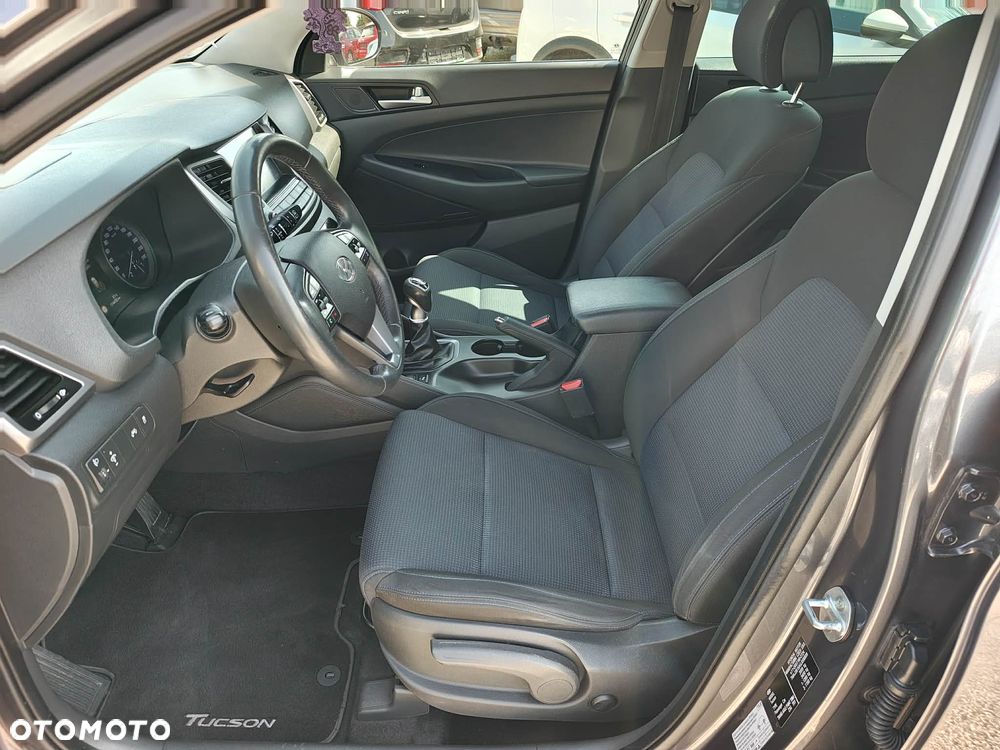 Hyundai Tucson blue 1.7 CRDi 2WD Classic - 12