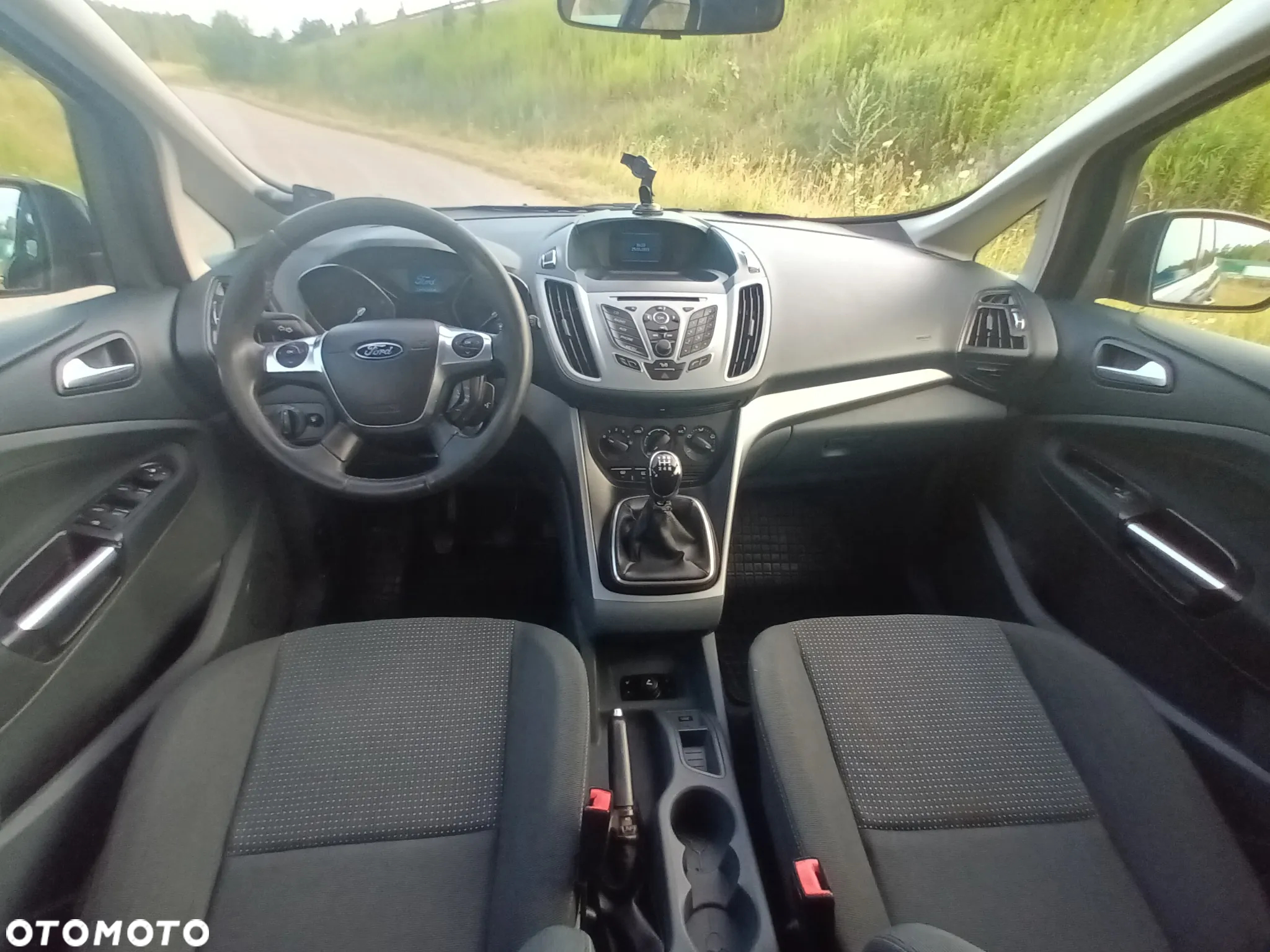 Ford Grand C-MAX - 28